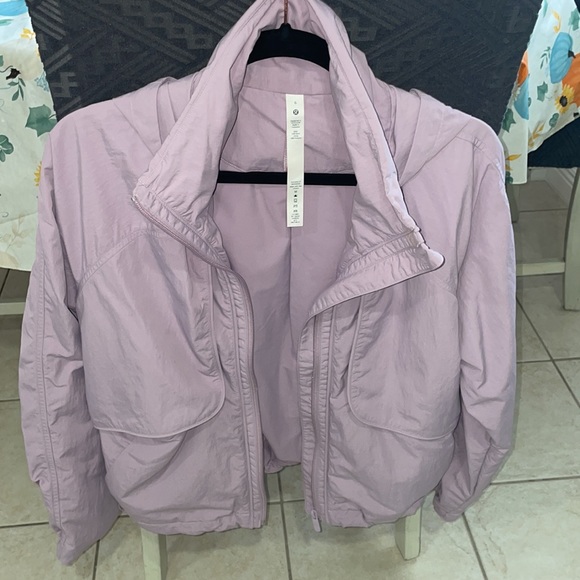 Lululemon light jacket size 6 - Picture 5 of 7